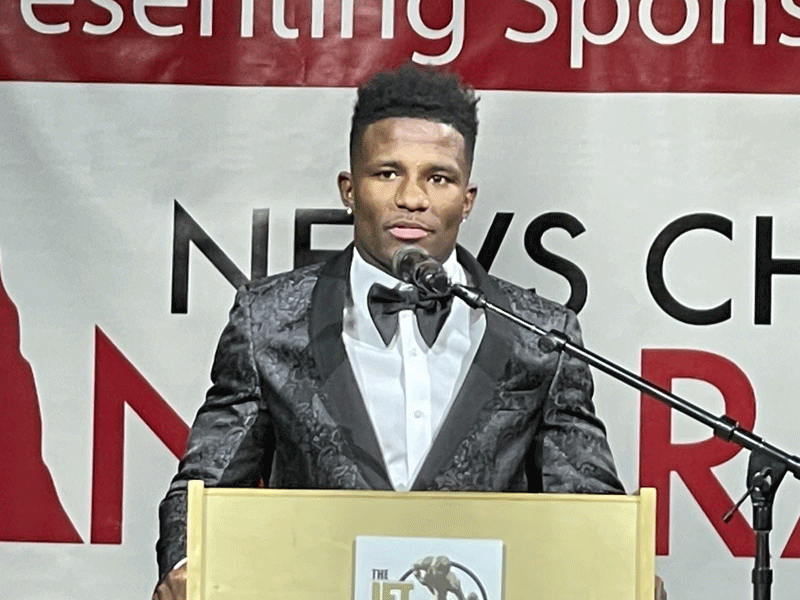 2023-Jet-Award-Winner-Derius-Davis.gif