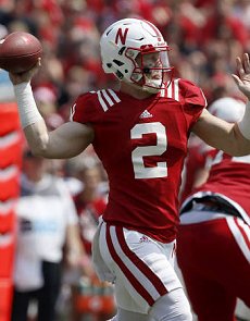 Zack Darlington gets set to pass