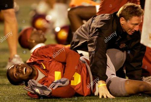 Bryan Bailey stretching USC's Reggie Bush