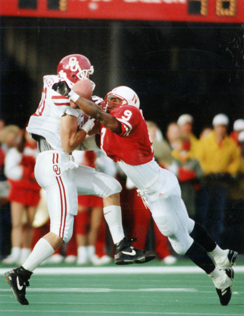 Tony Veland disrupts a Sooner pass reception